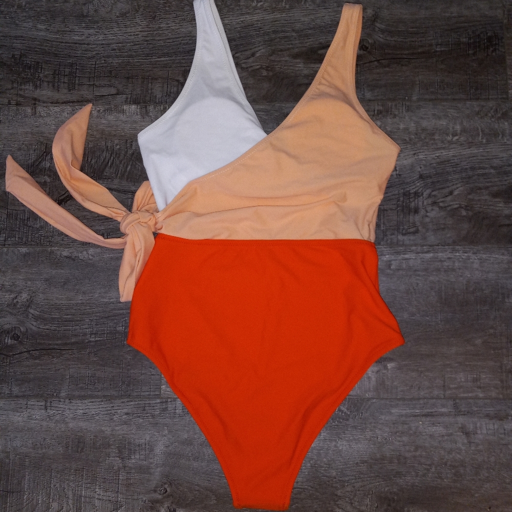 Cupshe one piece colorblock XS